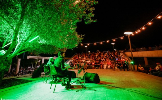 Zeytin ağacının altında 'Gece Makamı' ezgileri