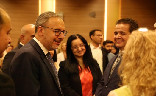 Kasapoğlu: İzmir'de nadir hastalıklar ve otizm için uluslararası bir merkez hedefliyoruz