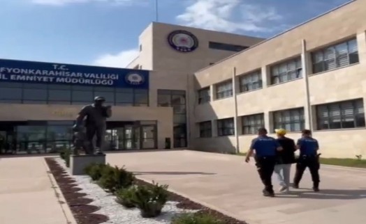 14 ayrı hırsızlık suçundan aranıyordu: Yakalandı