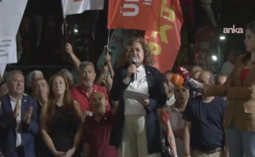 4 CHP'li AK Parti'ye geçti 3 üye de gözaltında: YENİ Parti'den Üsküdar seçimi öncesi yaşananlara tepki eylemi