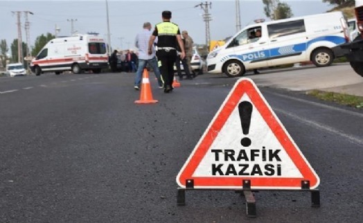 Afyonkarahisar-Ankara yolunda kaza: 8 yaralı