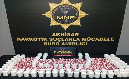 Akhisar'da uyuşturucu operasyonu: 5 bin 47 sentetik hap ele geçirildi