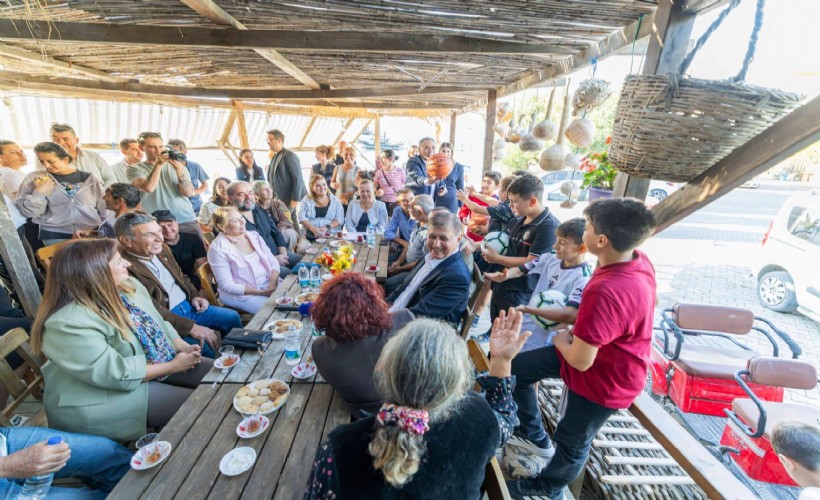 Bağımsız Tugay'dan Tepeboz’da balıkçıya destek, çocuklara saha sözü