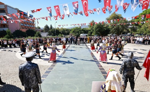 Başkan Filiz Ceritoğlu Sengel: 'Kurtuluşumuzun mirası Cumhuriyet'tir'