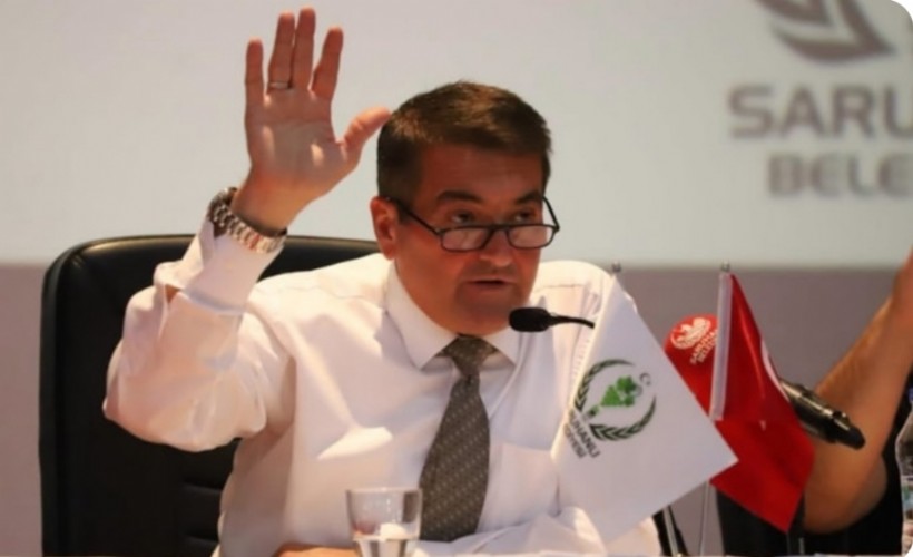 Belediye başkanı elini makineye kaptırdı; acil ameliyata alındı