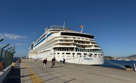 Bodrum'a deniz yoluyla 2 bin 243 turist geldi