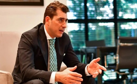 CHP'li İBB Meclis üyesi istifa etti: Hemen ardından AK Partili üyelerle tokalaştı