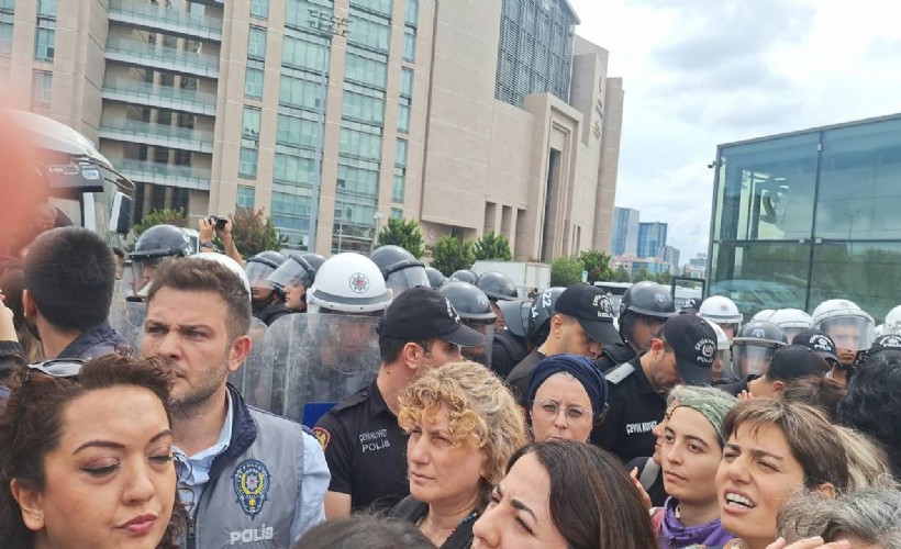 Çağlayan Adliyesi önünde polis müdahalesi: Çok sayıda gözaltı var!