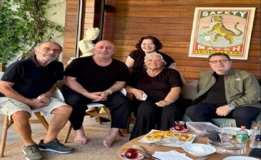 Cem Yılmaz evine döndü: Sağlık durumu iyi