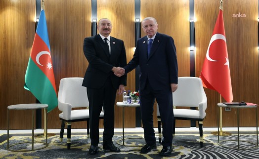 Cumhurbaşkanı Erdoğan, Bişkek'te Azerbaycan Cumhurbaşkanı Aliyev ile görüştü
