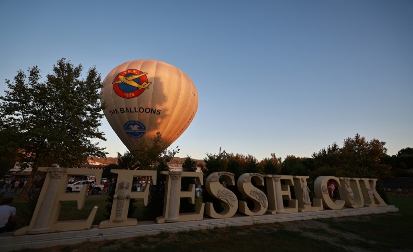 Dostluk saati geri döndü, Kurtuluş Kafe açıldı