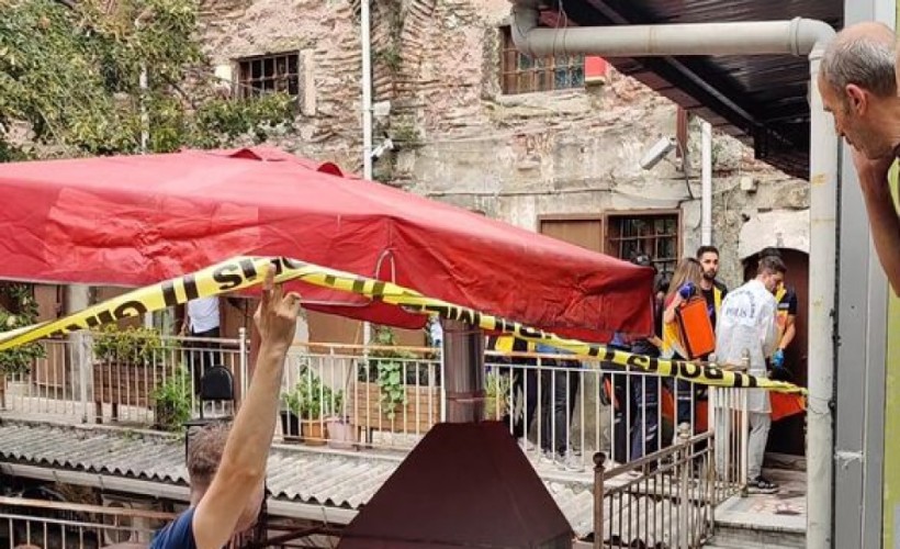 Döviz bürosunda silahlar konuştu: 3 cölü 1 yaralı