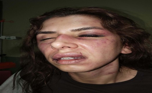 Eşinin boğazına bıçak dayayan sanığa 11,5 yıl hapis istemi