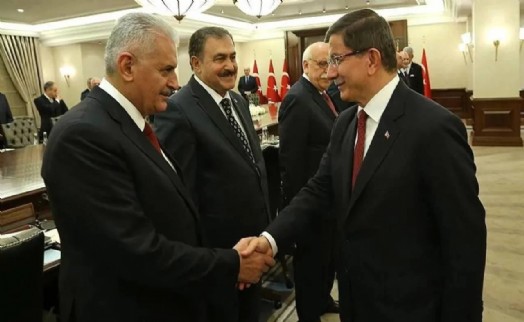 Eski başbakanlar mahkemelik oldu: Davutoğlu'na 20 bin TL tazminat