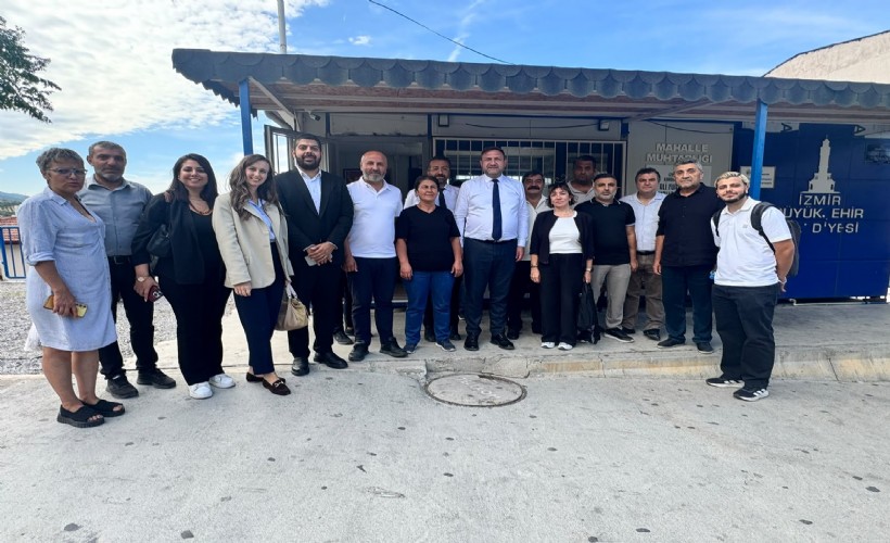 Gümrükçü, Karabağlar’da sahaya indi: 'Muhtarlarla omuz omuza'