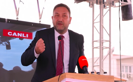 Gümrükçü 'den parti değiştirmelere çarpıcı çıkış ve kanun önerisi