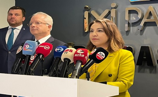 İYİ Parti İzmir'den iktidara sert eleştiri: 'Milletin iradesi pazarlık konusu değildir'