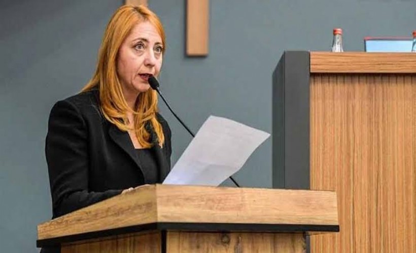 İzmir Büyükşehir Meclisi'nde divan katibi değişikliği: 'Neredeyse her ay seçim yapıyoruz'