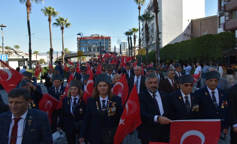 İzmir’de Gaziler için anlamlı yürüyüş
