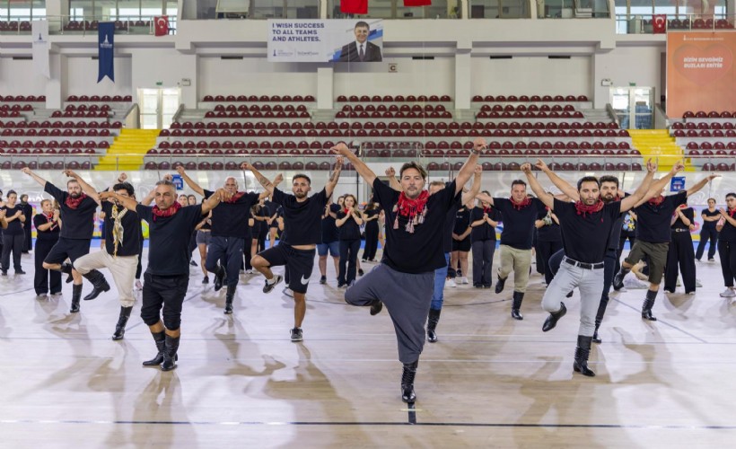 İzmir’de zeybek bilmeyen kalmayacak