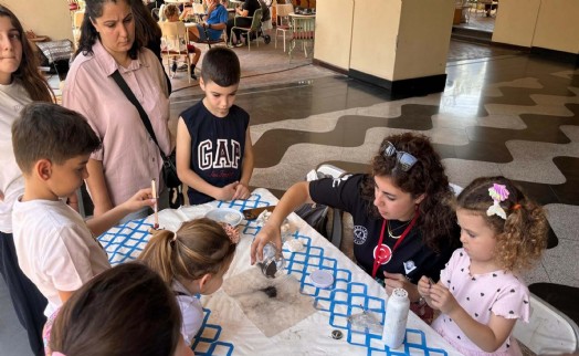 Karşıyaka'da bilim, kültür ve sanat şenliği 3'üncü kez kapılarını açtı
