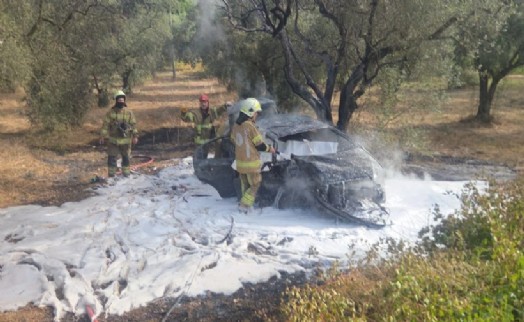 Feci kaza: Otomobilde sıkışan yolcu yanarak hayatını kaybetti!