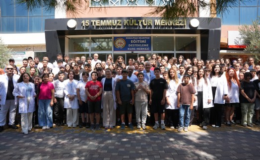 Kemalpaşa'da eğitime tam destek: 400 öğrenciye ücretsiz sınav desteği