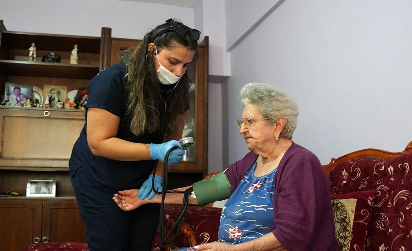 Kemalpaşa’da sağlık hizmeti evlere ulaşıyor