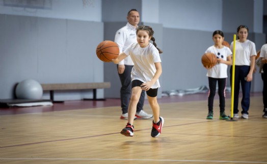 Konak Belediyesi'nin Kış Spor Okullarında kayıt heyecanı devam ediyor