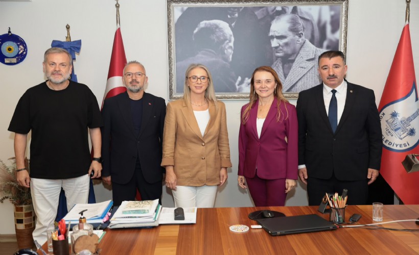 Konak'ta siyaset üstü temas!