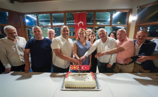 Kuzey Makedonya'nın Bağımsızlık Günü'nde Konak'tan dayanışma mesajı