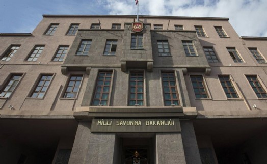 MSB'den Yunanistan'a 'adalar' mesajı: 'Yunanistan barışa zarar verebilecek faaliyetlerden kaçınmalı'