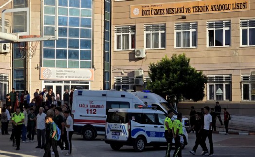 Manisa'da okula silahlı saldırı... Valilik son durumu açıkladı: Yaralanan 6 öğrenci taburcu edilecek