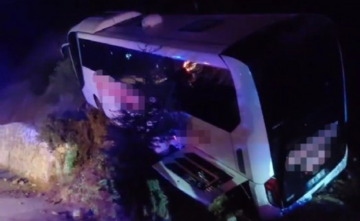 Manisa'da otobüs kazası: 18 yaralı