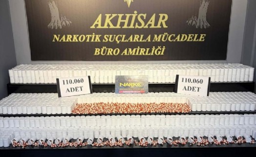 Manisa'da uyuşturucu operasyonu: Binlerce sentetik hap ele geçirildi