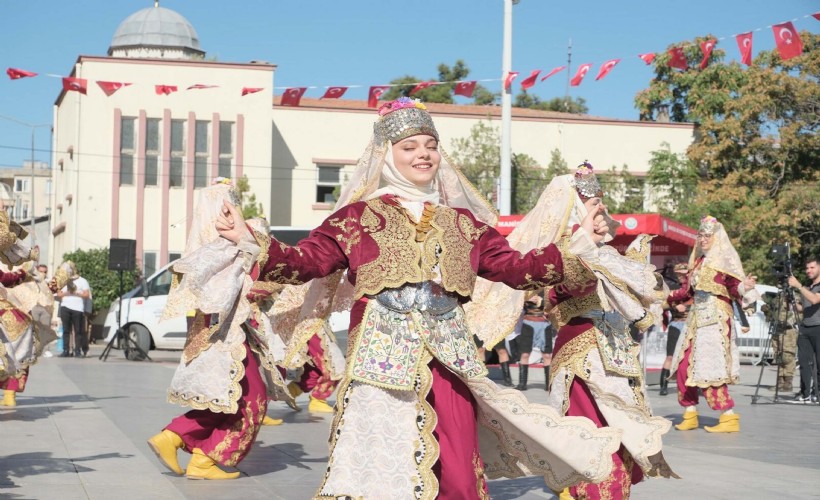 Manisa'nın düşman işgalinden kurtuluşunun yıldönümüne coşkulu kutlama