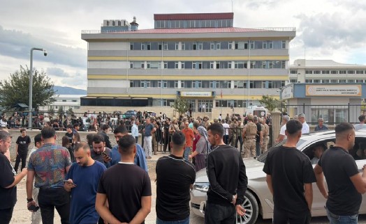 Osmaniye'de okul bahçesinde silahlı saldırı: Öğretmen yaşamını yitirdi