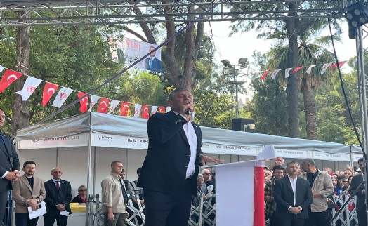 Özgür Özel'den Bornova'da seçim mesajı: 'Siyaset iddiayla yapılır'
