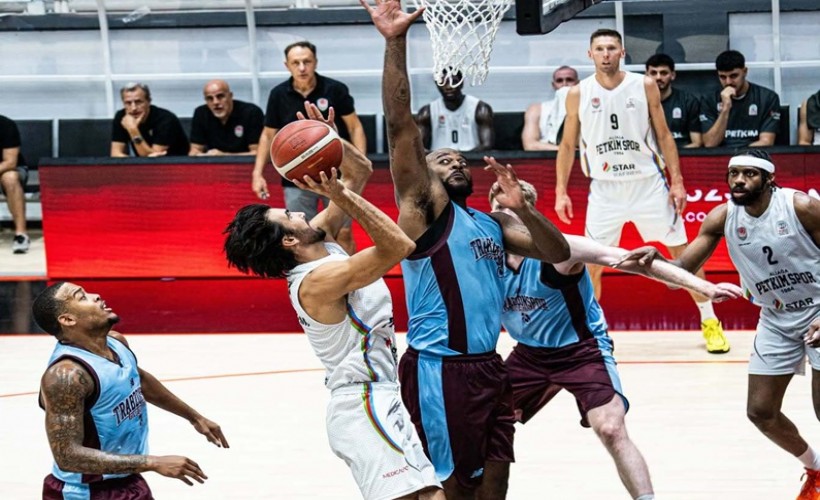 Petkimspor 2'de 2 yaptı