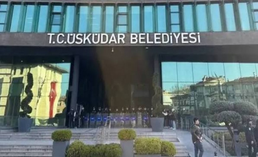 Seçim öncesi kritik gelişme: Üsküdar'da CHP'li 4 üye AK Parti rozeti taktı!