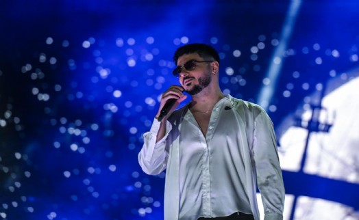 Semicenk ve 'İki Kişilik Oyun' ile fuarda sanat dolu gece