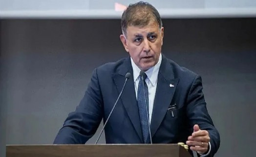 Tugay'dan 'AK Parti'ye geçecek' ve 'alkolsüz resepsiyon' iddialarına yanıt