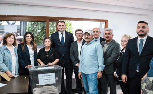YENİ Parti İzmir'de ön seçimde 2. gün mesaisi; Güç'ten Menemen'de sandık mesajı