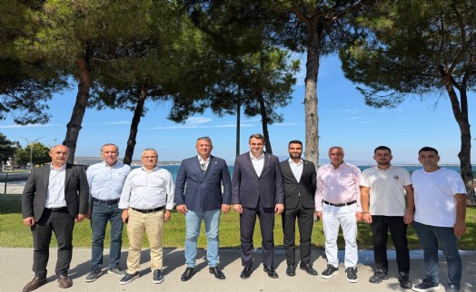 YENİ Partili Güç’ten Bakırçay’da kongre mesajı: 'İzmir’in 30 ilçesinde büyüyeceğiz'