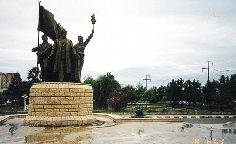 YENİ Partili isimden Atatürk Anıtı'nın taşınacağı iddiasına tepki!