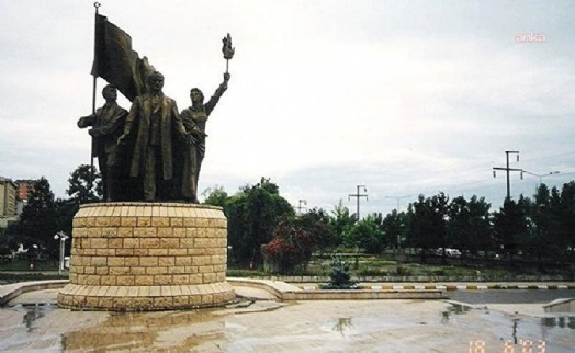 YENİ Partili isimden Atatürk Anıtı'nın taşınacağı iddiasına tepki!