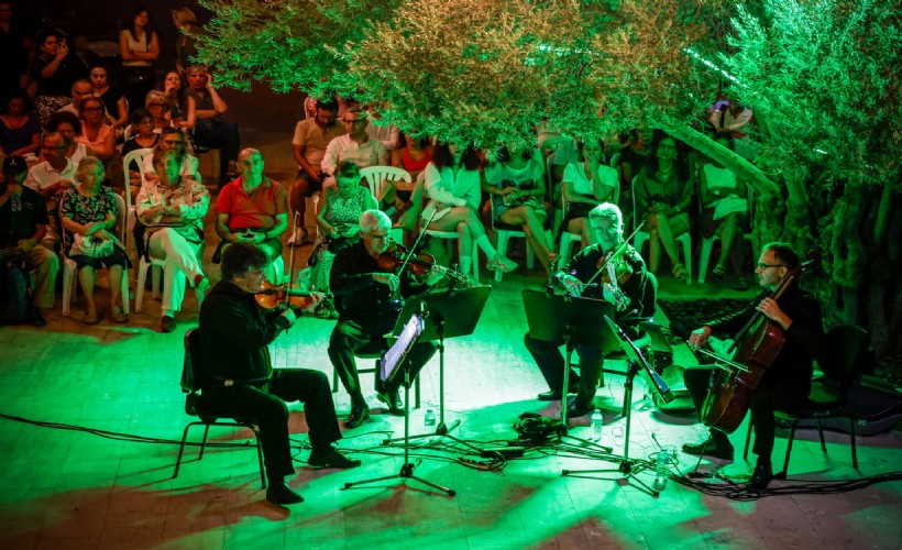 Zeytin Altında Macar Gruptan Unutulmaz Gece