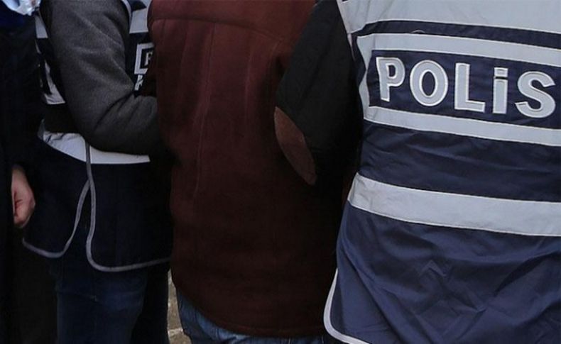 İzmir’de 51 polis FETÖ’den gözaltına alındı