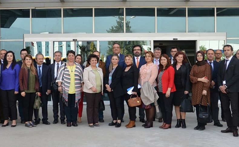 İzmir'de 'Medya ve Bilişim Faaliyetleri' Toplantısı yapıldı