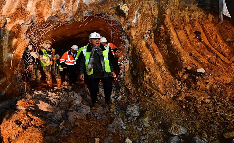 Narlıdere Metrosu'nda ilk ışık göründü